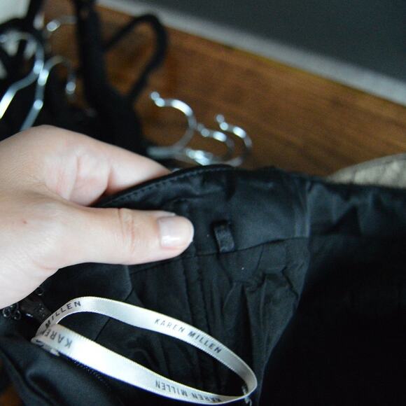 Karen Millen Size 8 Satin Gold and Black Dress  | Size 8 - Picture 4 of 6